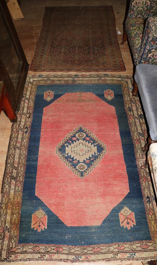 2 rugs